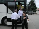 Getting off the bus for lunch	